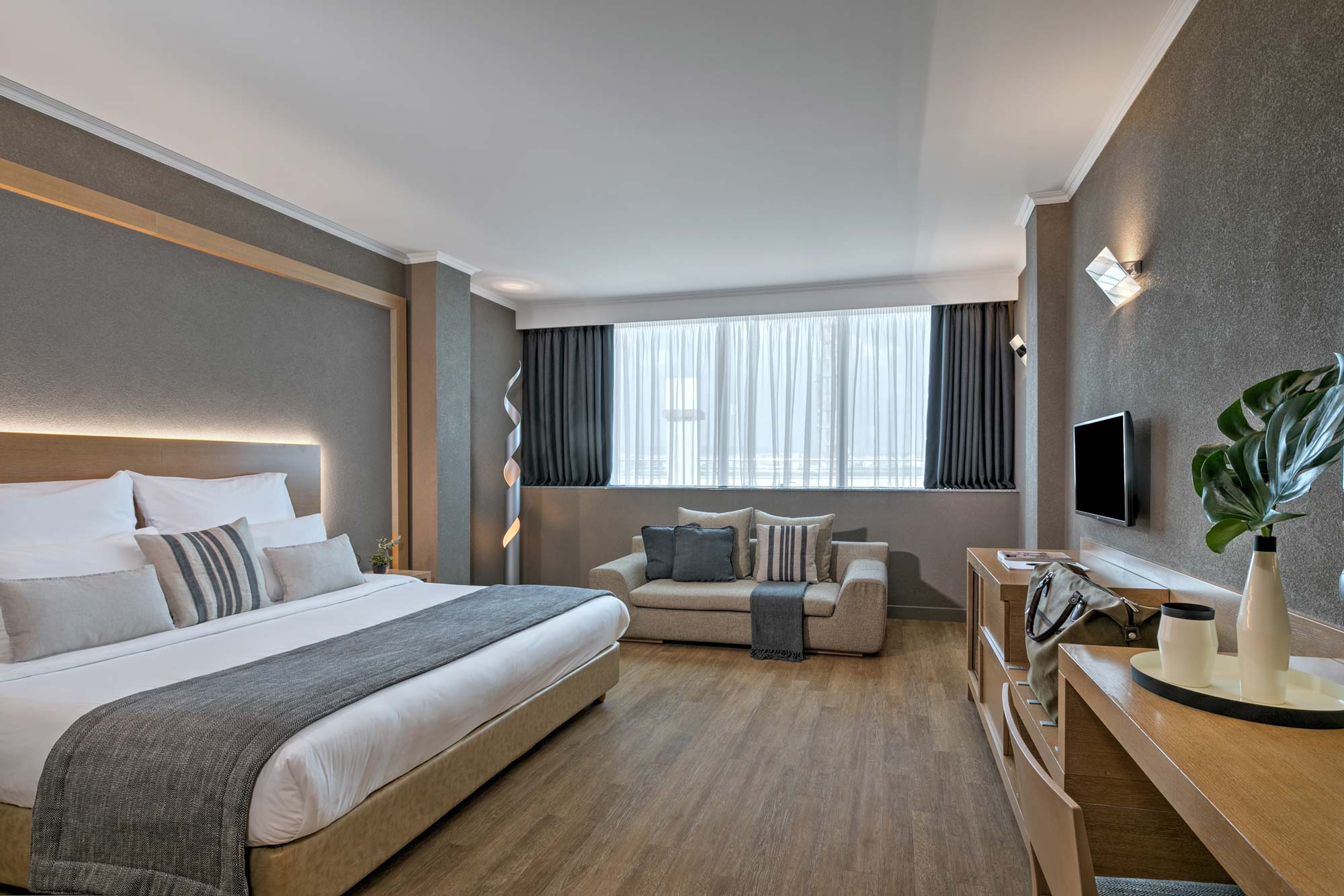 Tiara Holidays - Porto Palace Hotel - business suite